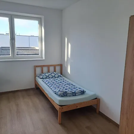 Monteurzimmer Bei Ktc アパート シュタイアー